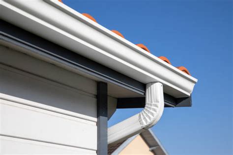 Seamless gutter installation